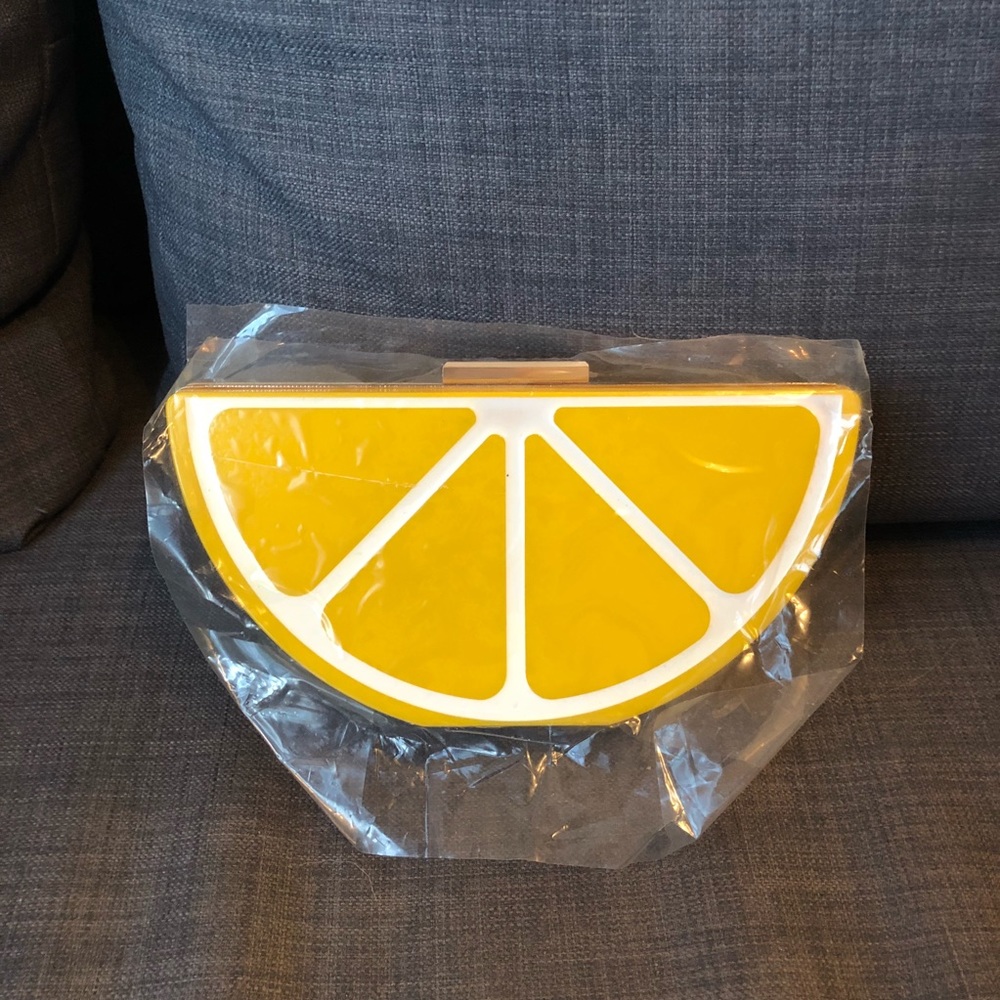 Lulus yellow lemon clutch NWT